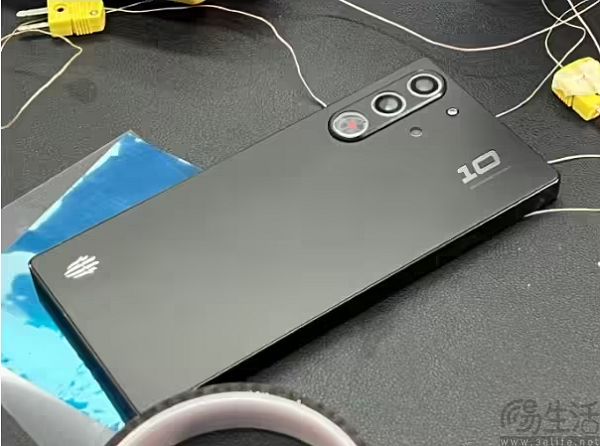 红魔10 pro 安兔兔跑分曝光，综合成绩超310万分